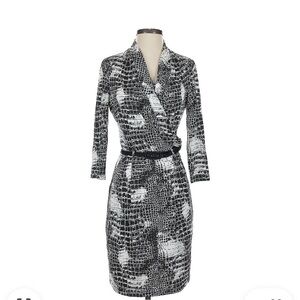 Catherine Malandrino snake print black and white belted dress